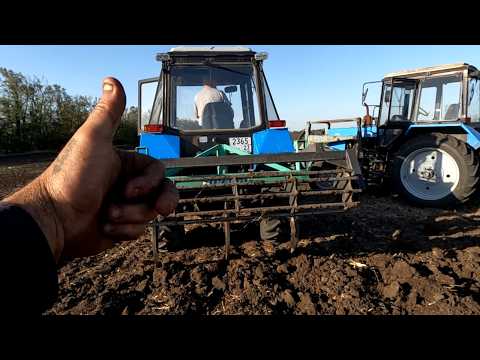 Видео: Работа мтз 82 с чизелем на глубину до 45 см.  Самодельный чизель рулит.