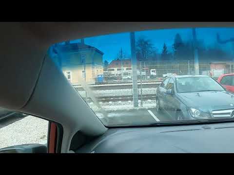 Видео: Учимся выезжать с парковки задним ходом