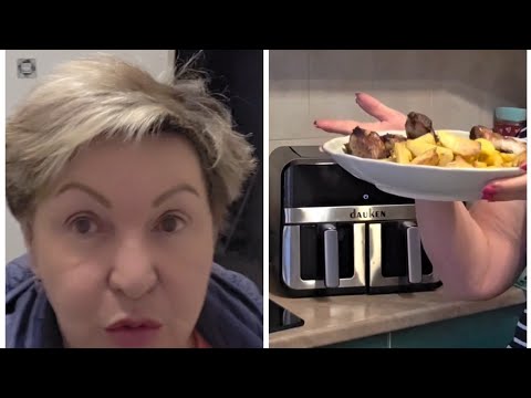 Видео: ЧТО ТВОРИТСЯ В КВАРТИРЕ/ БЫЛА БЫ КУРОЧКА,ПРИГОТОВИТ И Д...