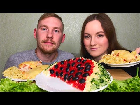 Видео: МУКБАНГ КУРИНЫЕ ОТБИВНЫЕ САЛАТ арбузная долька макароны MUKBANG CHICKEN CHOPS salad watermelon slice