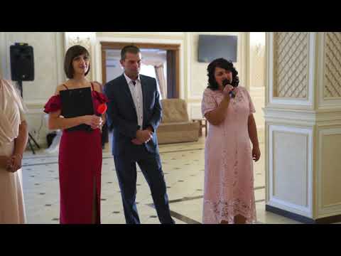 Видео: Батьківське привітання молодим.