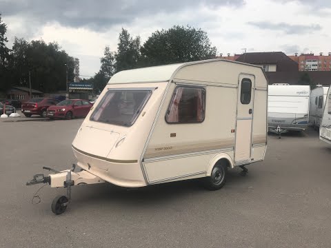 Видео: Обзор бюджетного прицепа-дачи Elddis для двоих