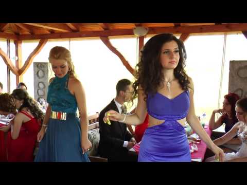 Видео: Абитуриентски бал на учениците от 12 клас с. Краище 2015