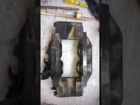 Видео: HILUX/PRADO  суппорта тормозов не  закиснут за 30рублей