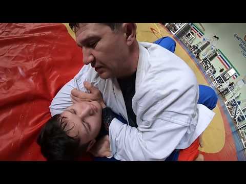 Видео: Все ГЕНИАЛЬНОЕ просто Удушение Эзикиля Парагуассо #BJJ
