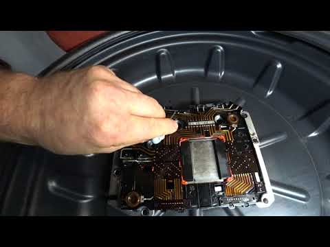 Видео: Infiniti FX35. Ремонт платы АКПП. Ошибка P1762. Ошибка P0550.