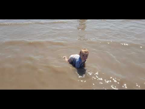 Видео: Море в Англии.  Какое оно? Тёплое? Купаться можно?