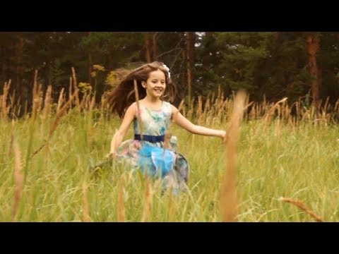 Видео: Аллилуйя. Потрясающая песня девочки Киры!