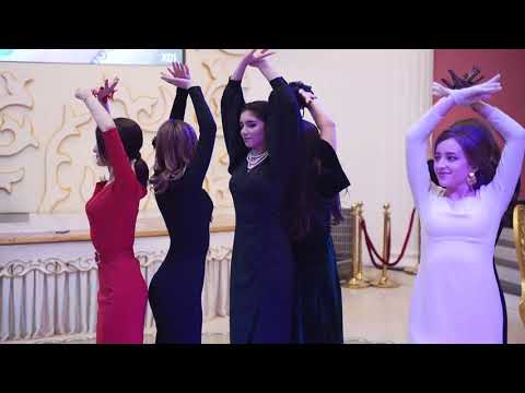 Видео: Девичий лирический танец с кувшинами ( Beautiful kavkaz dance )