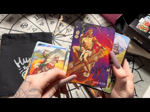 Видео: Новая авторская колода Таро - потрясающей красоты!✨Натальи Филатовой «INFINITE VINE TAROT”#обзортаро