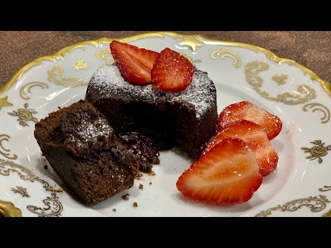 Видео: Лава кейк  или шоколадов фондан - десерт с течен център / Лава кейк или шоколадный фондан