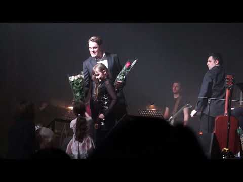 Видео: Иван Ожогин и Drew Sarich - Элизабет, Если бы ты была моей