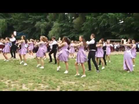 Видео: Останній дзвоник 2019. Гімназія  №2. Хмельницький . 11-Б (7-Б) клас. Танець вчителя.