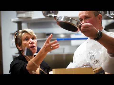 Видео: Шеф-повар Виталий и бабушкины рецепты | НАША АМЕРИКАНСКАЯ ИСТОРИЯ