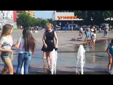 Видео: Ессентуки Главный фонтан на площади 30 июня 2018