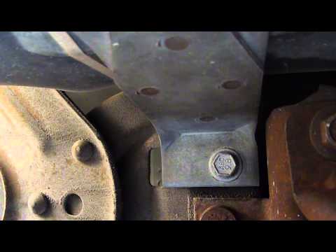 Видео: Снятие топливного бака | Ford F250 / F350 7.3L Powerstroke Diesel