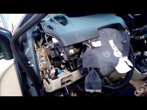 Видео: РЕНО СЦЕНІК 2 ремонт пєчкі