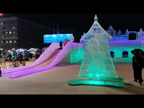 Видео: Елка в Нижнем Тагиле /Городок по теме Союзмультфильм