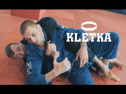 Видео: Три эффективные атаки из гарда в BJJ (БЖЖ) — приемы в бразильском джиу-джитсу