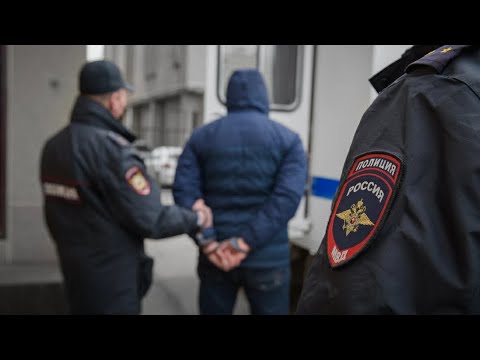 Видео: Как сидят в тюрьме бывшие менты?! 