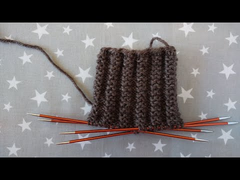 Видео: Носки за вечер. Узор - резинка, быстро, красиво. Теплые, уютные, осенние носочки.
