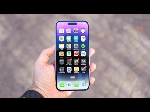 Видео: ⚡iPhone 15 в 2025 — умный выбор или деньги на ветер?#телефон телефон #смартфон #iphone #iphone15 