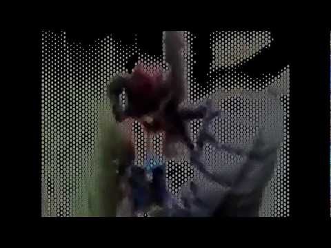 Видео: Блондинка Ксю- Эмо бой