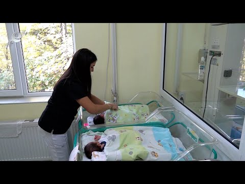 Видео: В община Черноочене стимулират раждаемостта с еднократна финансова помощ при раждане