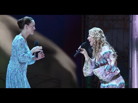 Видео: Пелагея и Дарья Мороз — О любви ("Две Звезды" 2009) (Rem.1080)