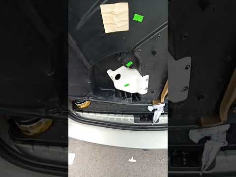 Видео: БЖ Рено Дастер, F4R, 2.0, 4х4, 2014: Течь задних дверей