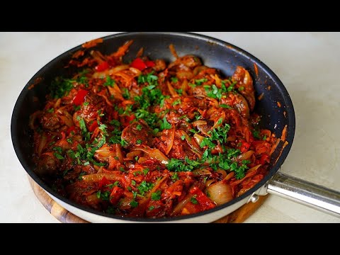 Видео: Моя бабушка делала их в деревне. Самая вкусная куриная печень по-деревенски!