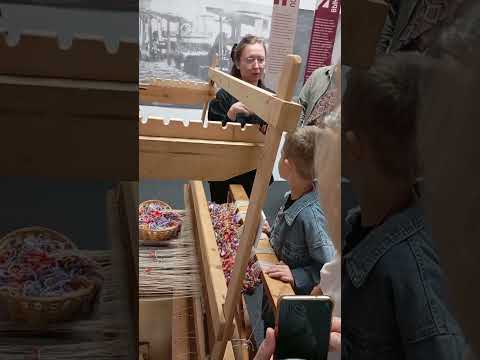 Видео: На выставке "Сибирский махровые ковер" (Тюмень) 