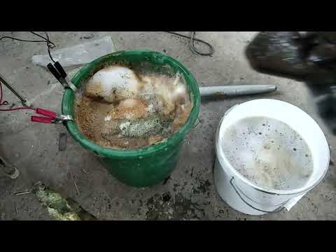 Видео: Убираем ржавчину с помощью электролиза на примере задних суппортов Peugeot 206