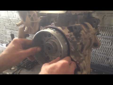 Видео: Polaris RZR 900. Демонтаж и разборка двигателя.