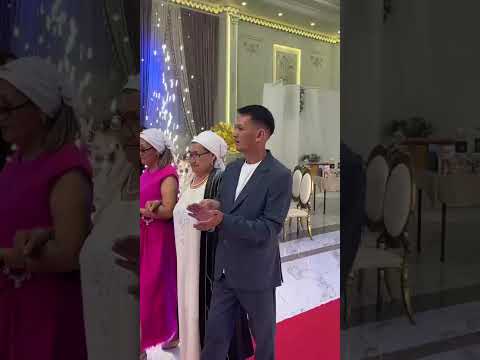 Видео: Нарегеевтер әулетіндегі мерейлі анамыздың тойы! Жанна тәтемнің тойды әсем әнмен ашуы!