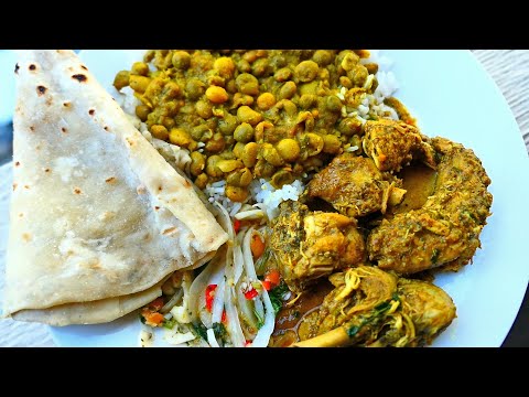 Видео: Алу Роти, курица карри, гороховый дал и луково-перечный чоу (маринованный огурец)