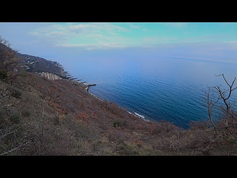 Видео: Алушта/Лазурное 2025.  Что там нынче с недостроем? Будет-ли берег доступным впредь?