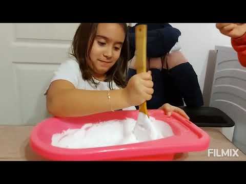 Видео: Слайм?! Как го направи Рокси?! Вижте във видеото