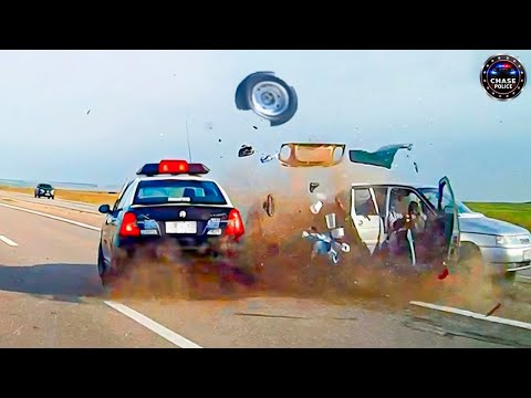 Видео: Самые УЖАСАЮЩИЕ полицейские погони на большой скорости, снятые на видеорегистратор. Не поверил бы...