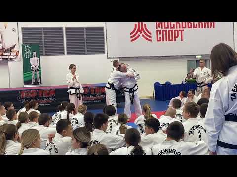 Видео: Self Defense Taekwondo Neck Grab from Behind Grab from Behind. Самооборона Таеквондо Захват За Шею 2