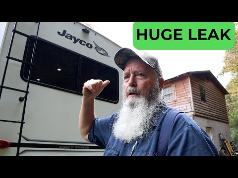 Видео: Окно автодома сильно протекает. Можно ли это починить?