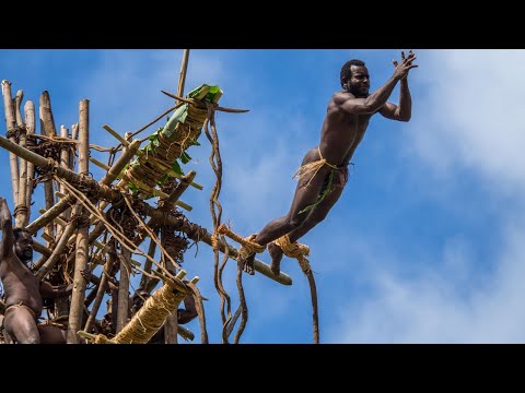 Видео: Странные традиции и обычаи людей в мире