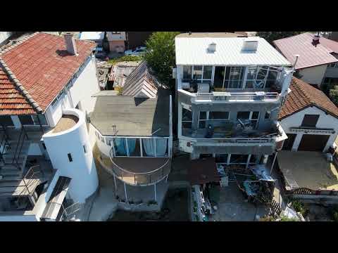 Видео: Град Бургас. Рибарско пристанище "Ченгене скеле" и трите малки плажа там.