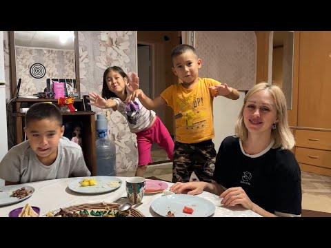 Видео: Замужем за Казахом / Рецепт Баклажанов / Пирог / Шашлык / Прошлогоднее Мясо Конины / Влог178