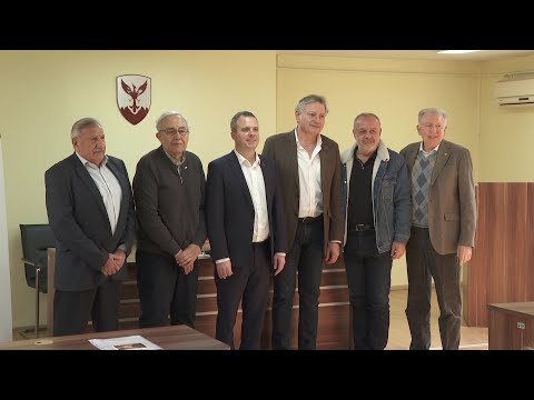 Видео: Бадник 2024: Бизнисменот Божидар Јанковски нов кум, актерот Анастас Тановски- здравичар