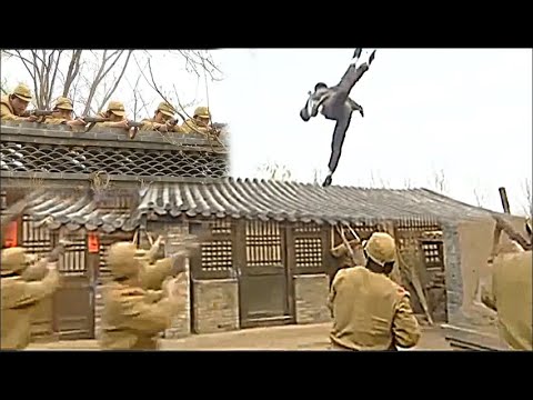 Видео: Сбежал под осадой японской армии