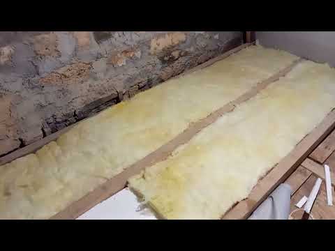 Видео: Строительство санузла.Утепление потолка.