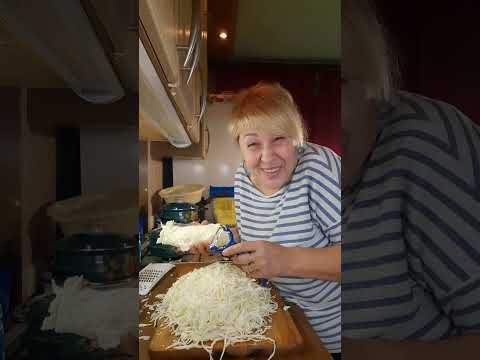 Видео: КВАШЕННАЯ КАПУСТА С ЯБЛОКАМИ РЕЦЕПТ РОДОМ ИЗ СССР ГОТОВЛЮ И ОБЩАЮСЬ В ПРЯМОМ ЭФИРЕ