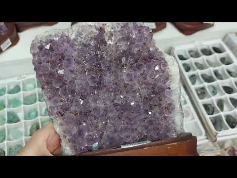 Видео: Натуральные камни, минералы, друзы, коллекционные камни.