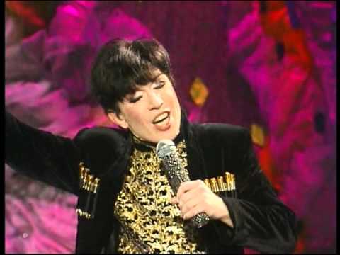 Видео: Александр Песков - Смотрите, я играю (шоу в Кремле)Part 03/13